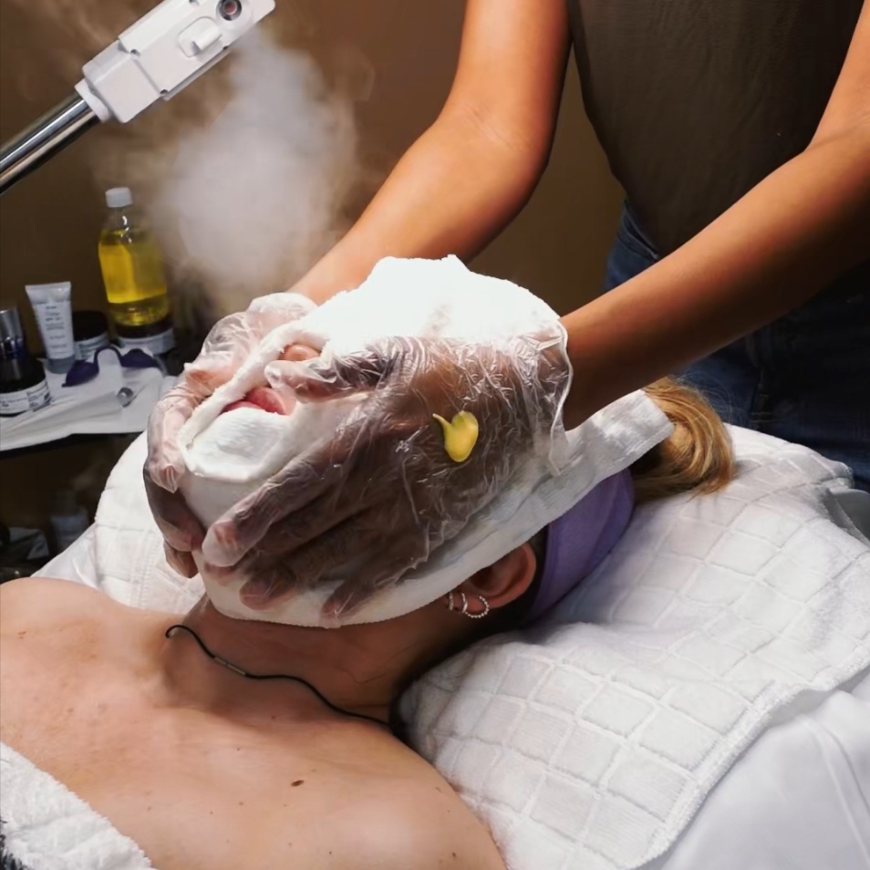 Calm spa treatment representing the Healthy Aging Facial